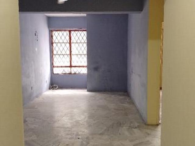 Flat for rent in Kajang, Langat