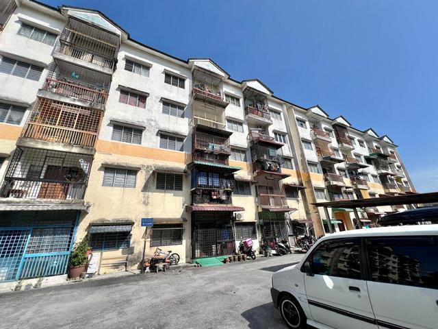 Flat for sale in Kajang, Langat