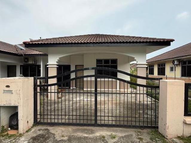 Residential House for rent in Tanjong Sepat, Selangor