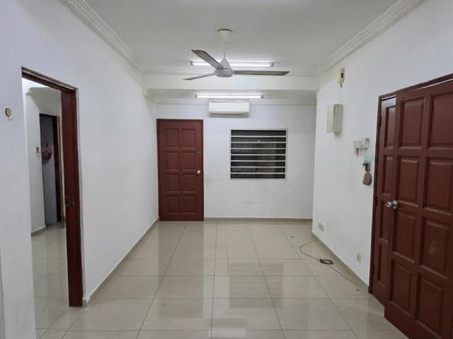 Townhouse for rent in Petaling, Damansara Damai