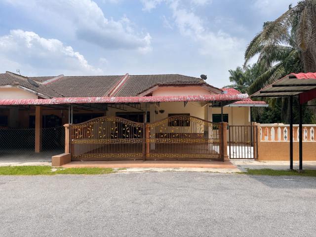 Terraced House for sale in Batu Pahat, Johor