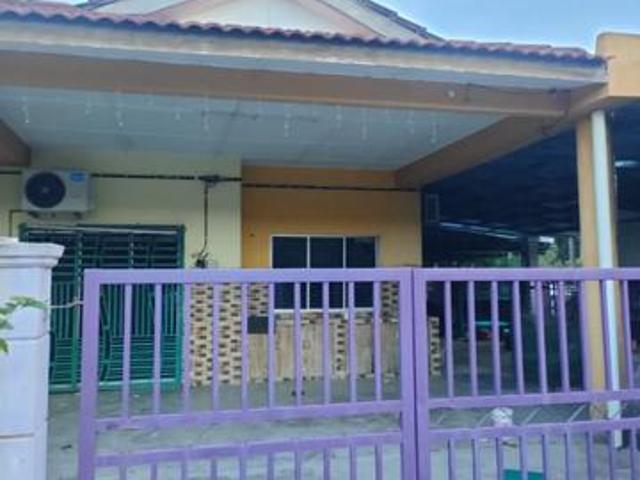 Terraced House for sale in Mersing