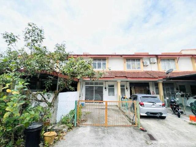 Terraced House for sale in Tanjong Sepat, Selangor