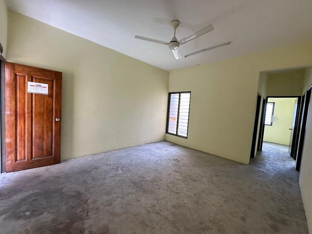 Flat for sale in Petaling, Alam Impian