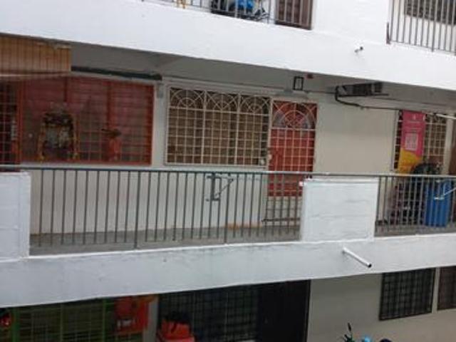 Flat for sale in Majlis Perbandaran Selayang, Gombak