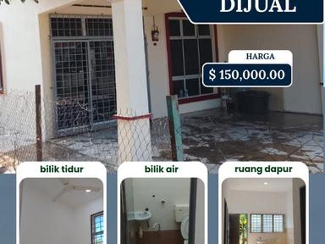 Terraced House for sale in Malaka