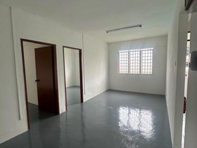 Flat for sale in Ulu Tiram, Johor