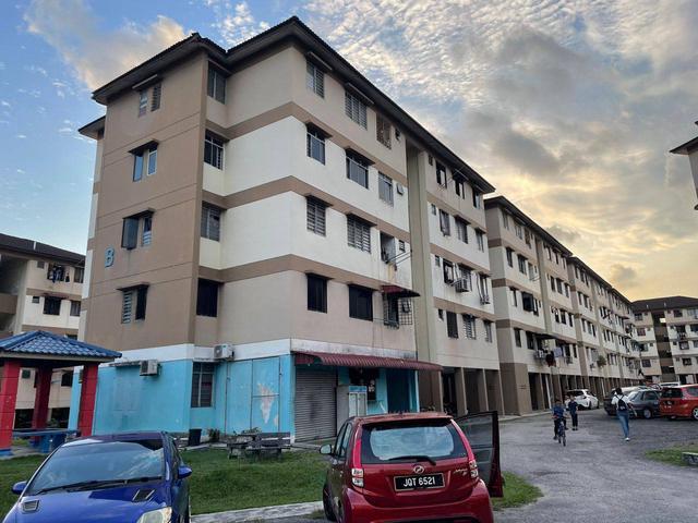 Flat for sale in Ulu Tiram, Johor