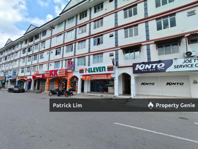 Apartment for sale in Malaka