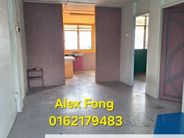 Flat for sale in Taman Pakatan, Majlis Bandaraya Ipoh