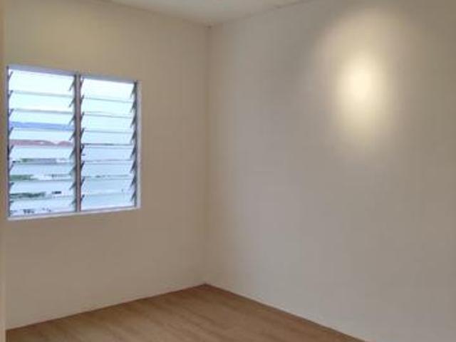 Flat for sale in Wellesley, Penang