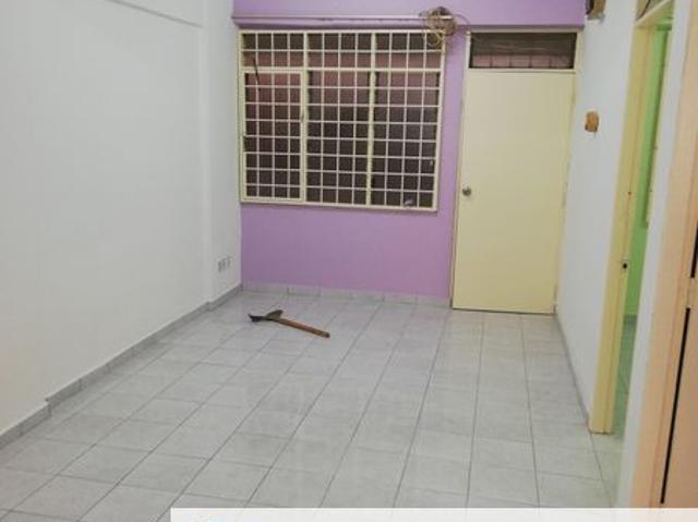 Flat for sale in Petaling, Subang Jaya