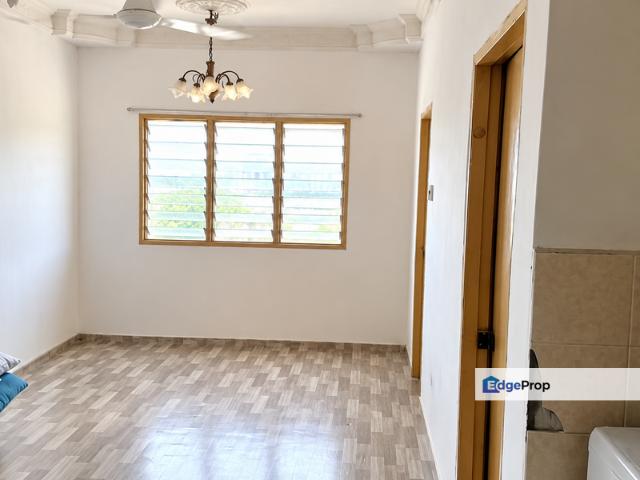 Flat for sale in Seksyen 7, Shah Alam
