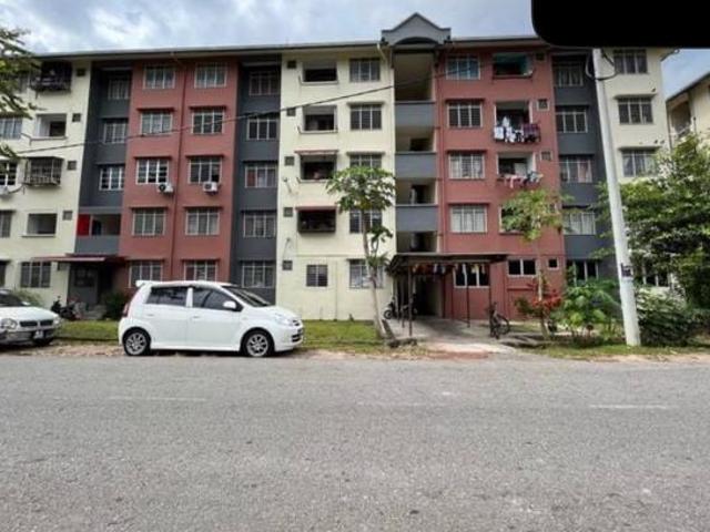 Apartment for sale in Malaka