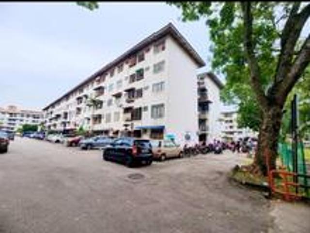 Flat for sale in Petaling, Subang Jaya