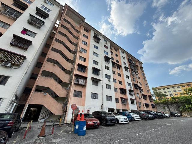 Flat for sale in Kajang, Langat