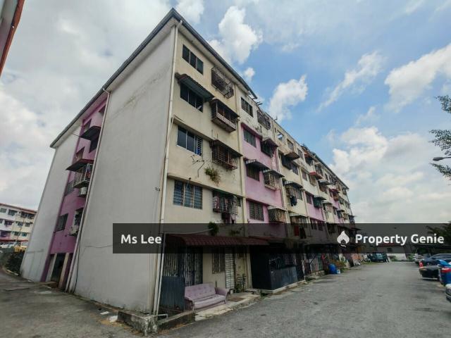 Flat for sale in Kajang, Langat