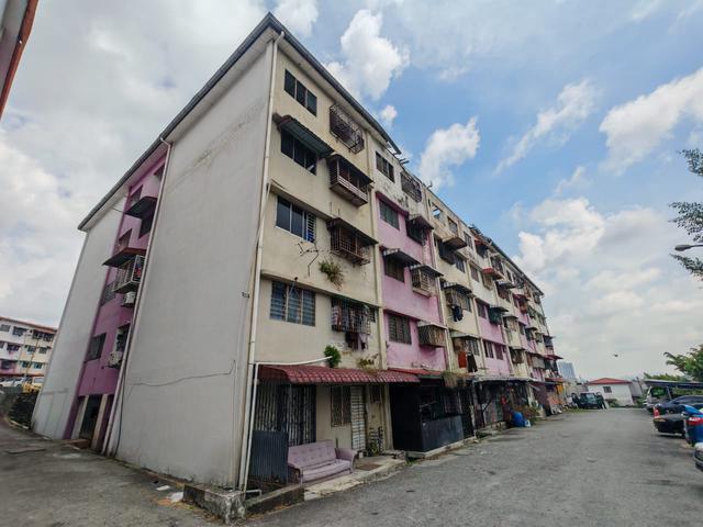 Apartment for sale in Kajang, Langat