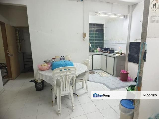 Condominium for sale in Malaka