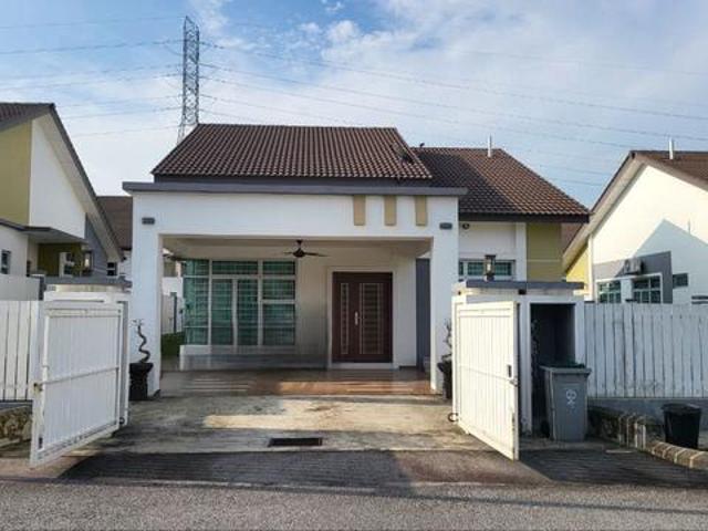 Bungalow for sale in Sendayan Village, Negeri Sembilan