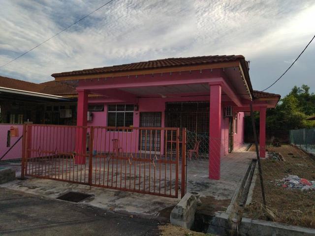 Residential House for rent in Malaka