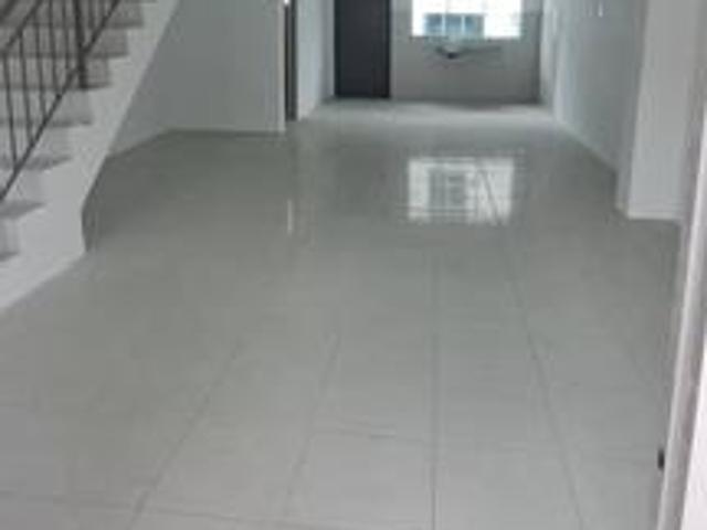 Terraced House for sale in Malaka