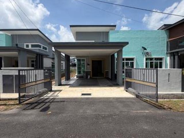 Residential House for sale in Malaka