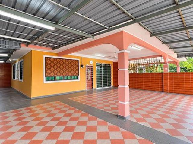 Residential House for sale in Teluk Intan, Hilir Perak