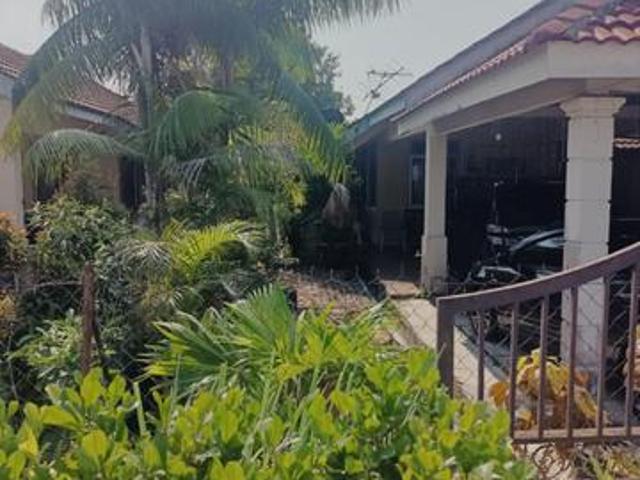 Residential House for sale in Sungai Pelek, Sepang