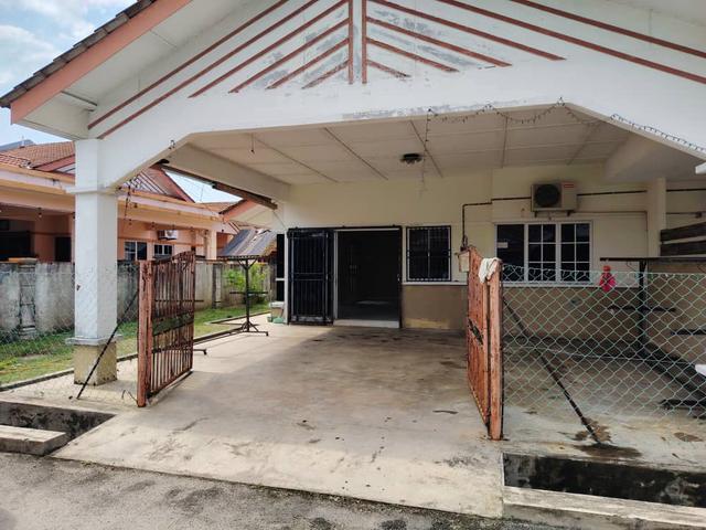 Residential House for sale in Pekan, Pahang