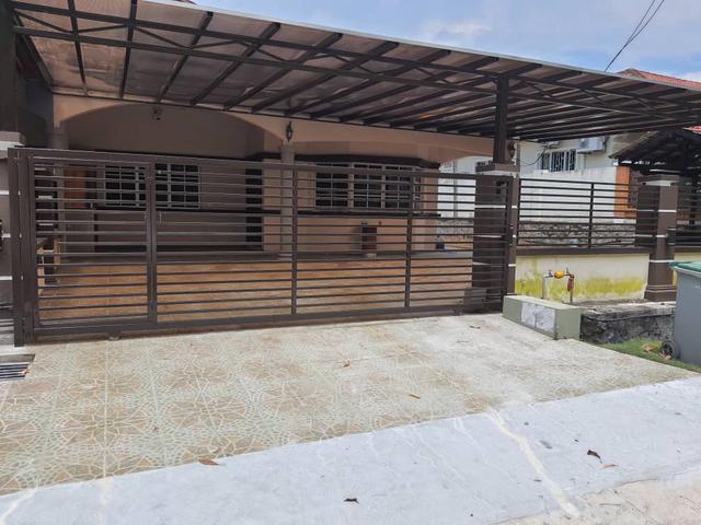 Residential House for sale in Malaka