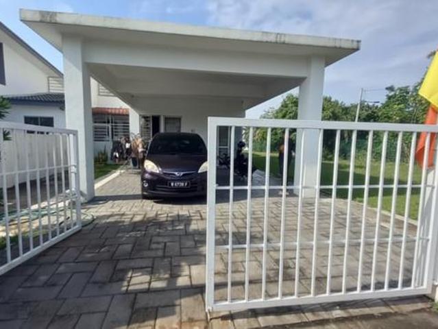 Residential House for sale in Tanjong Sepat, Selangor