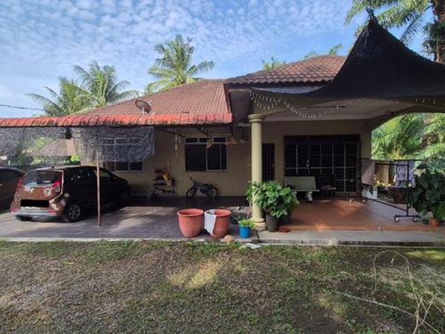 Bungalow for sale in Muar, Johor