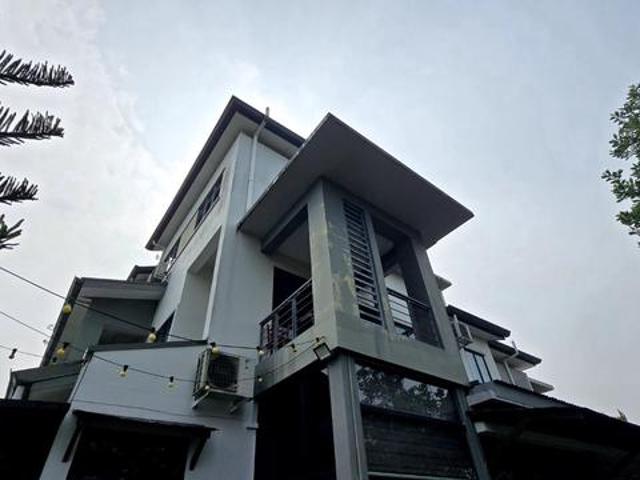 Townhouse for rent in Kuching, Bahagian Kuching