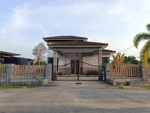 Bungalow for rent in Duyong, Malaka