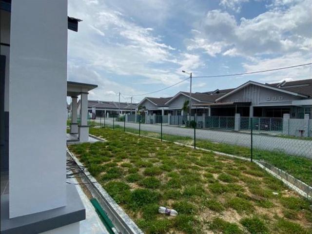 Terraced House for sale in Malaka