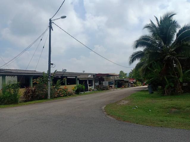 Terraced House for sale in Malaka