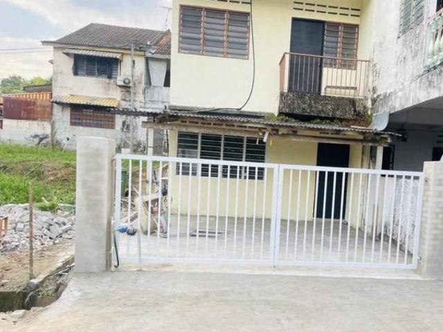 Terraced House for sale in Kuala Lipis, Pahang