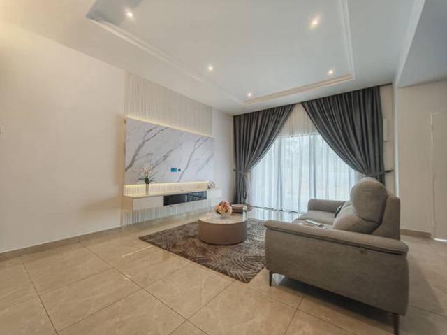 Terraced House for sale in Malaka