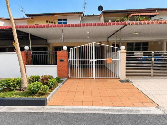 Terraced House for sale in Barat Daya, George Town