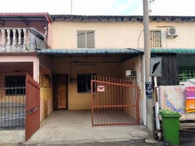 Terraced House for sale in Pekan