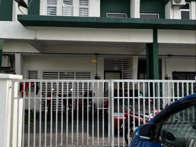 Terraced House for sale in Tanjong Sepat, Selangor