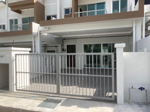 Terraced House for sale in Tanjong Sepat, Selangor