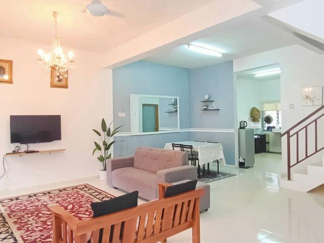 Terraced House for sale in Malaka
