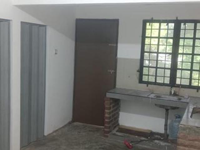 Terraced House for sale in Malaka