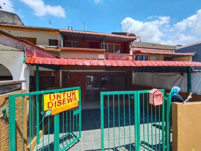 Terraced House for rent in Country Heights Damansara, Kuala Lumpur
