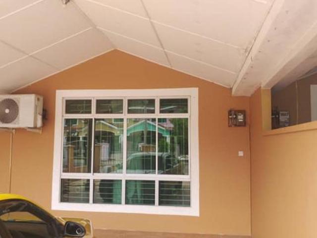 Terraced House for rent in Tanjung Aru