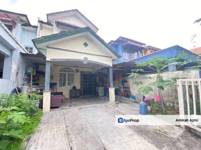 House for sale in Seksyen 7, Bandar Puncak Alam