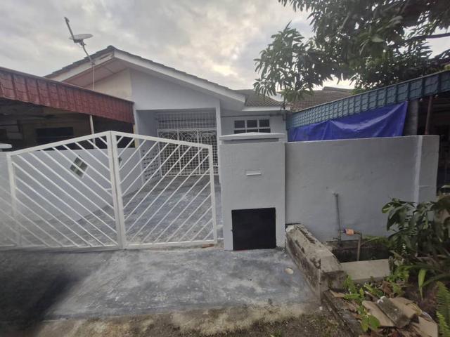 Terraced House for sale in Cheng, Malaka