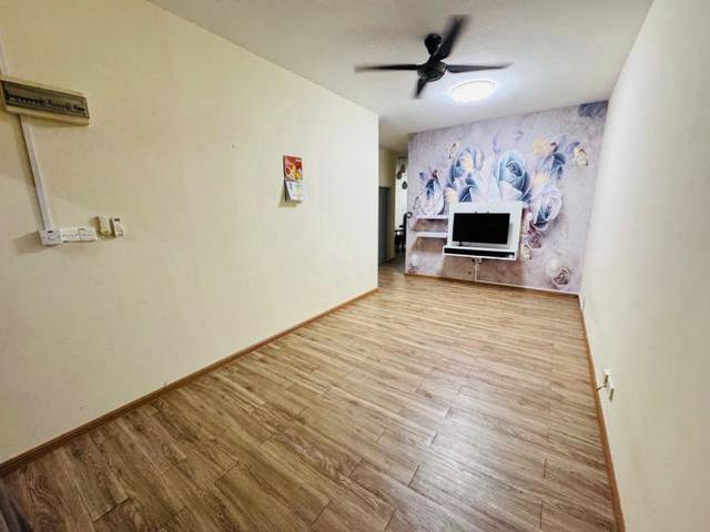 Terraced House for sale in Malaka